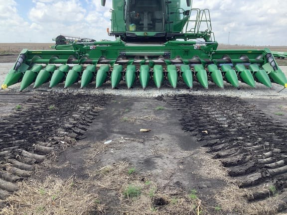 2022 John Deere C18F Equipment Image0