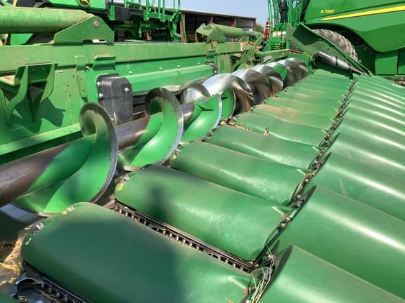 Image of John Deere C18F equipment image 1