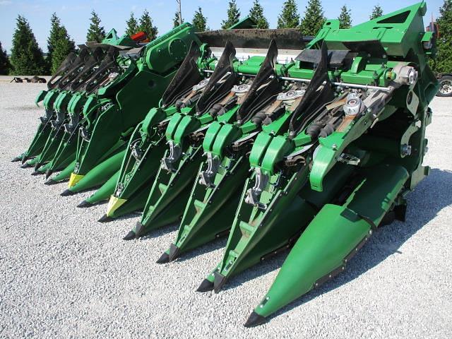 Image of John Deere C18F Primary image