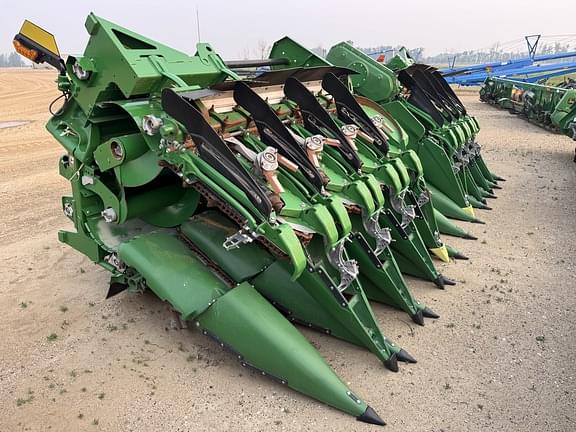 Image of John Deere C18F equipment image 2