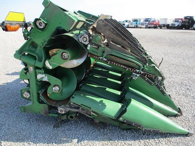 Image of John Deere C18F equipment image 3