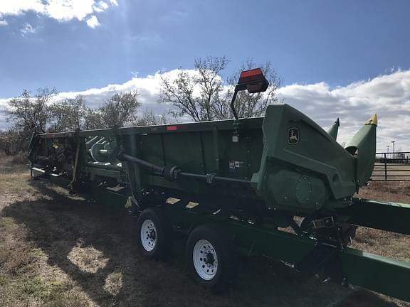 Image of John Deere C18R equipment image 3