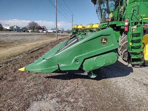 Image of John Deere C18R equipment image 2