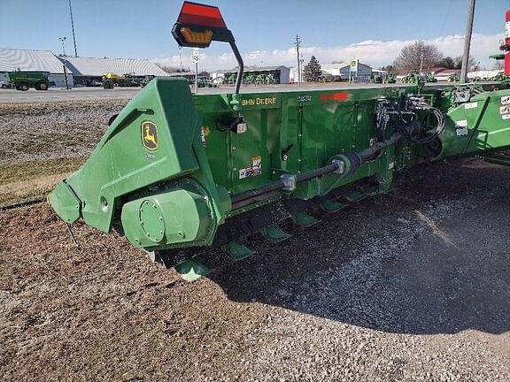 Image of John Deere C18R equipment image 3