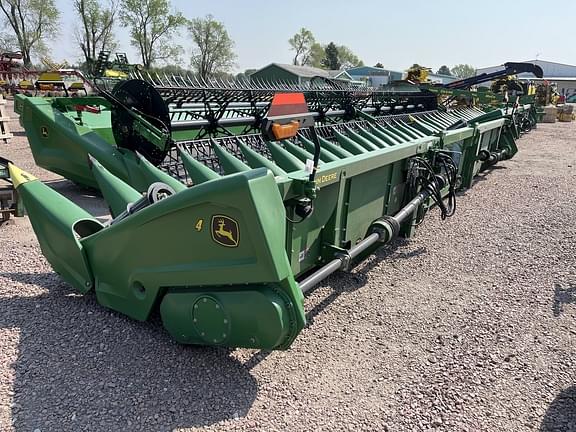 Image of John Deere C18R equipment image 2