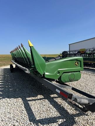 Image of John Deere C18R equipment image 1