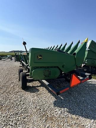 Image of John Deere C18R equipment image 3