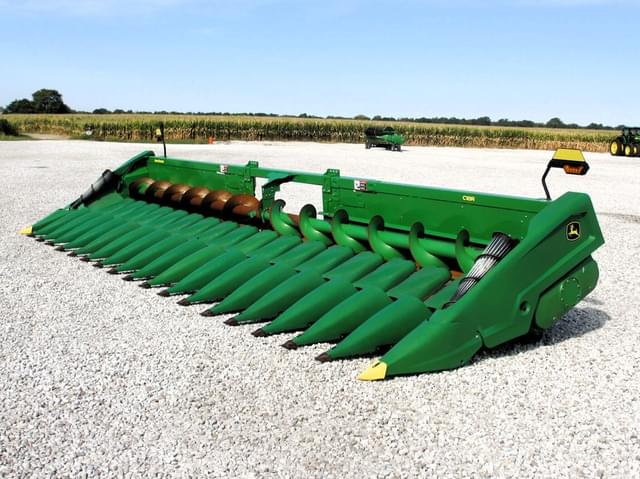 Image of John Deere C18R equipment image 1