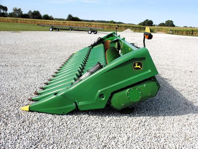 Image of John Deere C18R equipment image 3