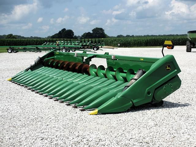 Image of John Deere C18R equipment image 2