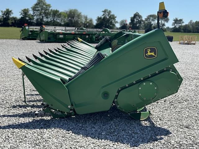 Image of John Deere C18R equipment image 1