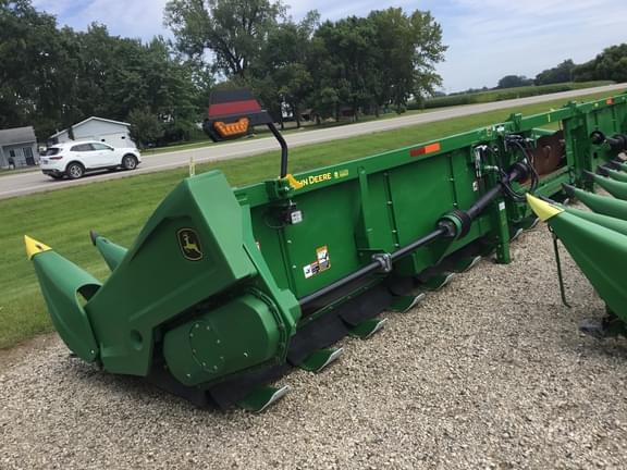 Image of John Deere C18R equipment image 4