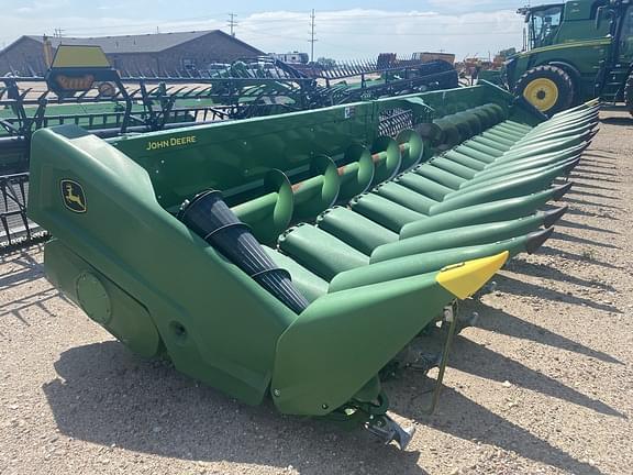 Image of John Deere C18R equipment image 3