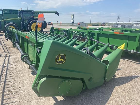 Image of John Deere C18R equipment image 1