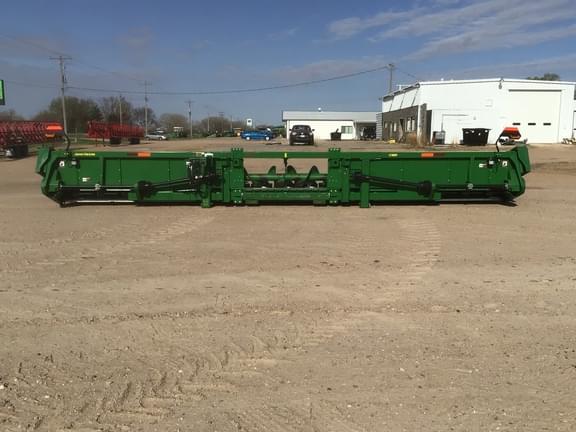 Image of John Deere C18R equipment image 4