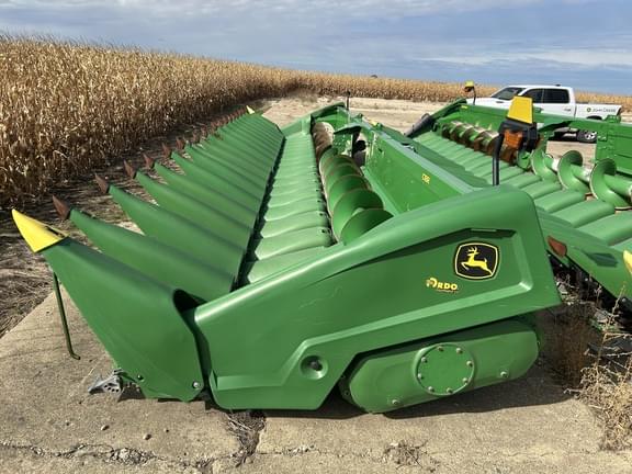 Image of John Deere C18R Primary image