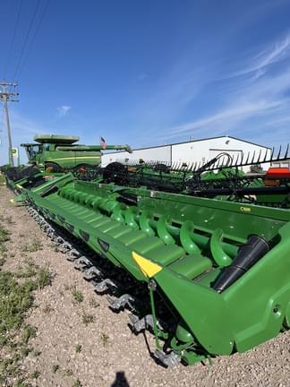 Image of John Deere C18R equipment image 1