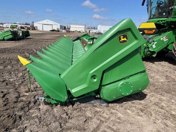 Image of John Deere C18R equipment image 1