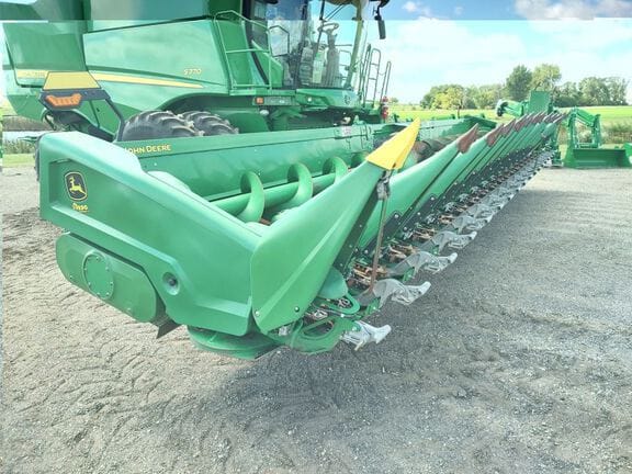 Main image John Deere C18R