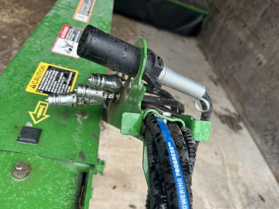 Image of John Deere C350 equipment image 3