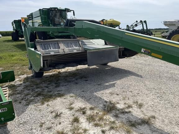Image of John Deere C400 equipment image 4