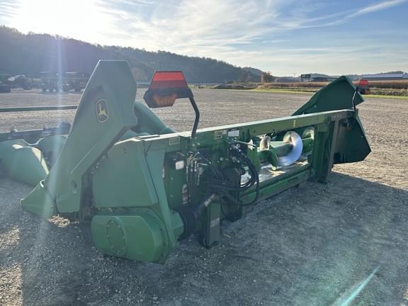 Image of John Deere C6R equipment image 2