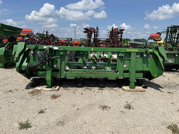 Image of John Deere C6R equipment image 3