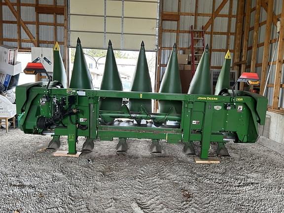 Image of John Deere C6R Primary image