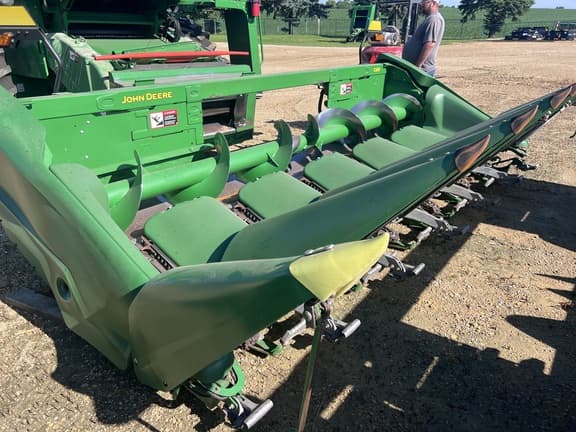 Image of John Deere C6R Primary image