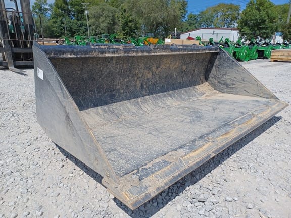 Main image John Deere C72