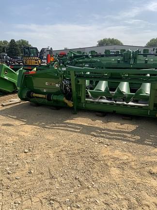 Image of John Deere C8F equipment image 3