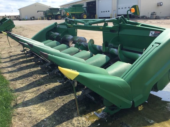 2022 John Deere C8F Equipment Image0