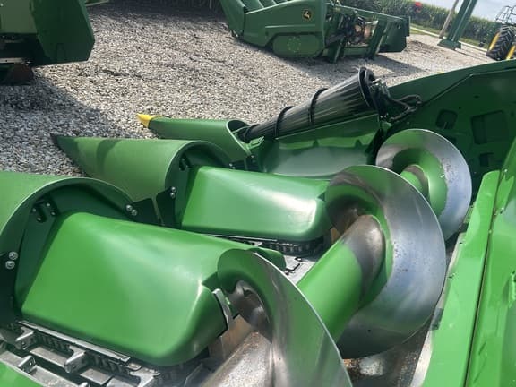Image of John Deere C8R equipment image 2