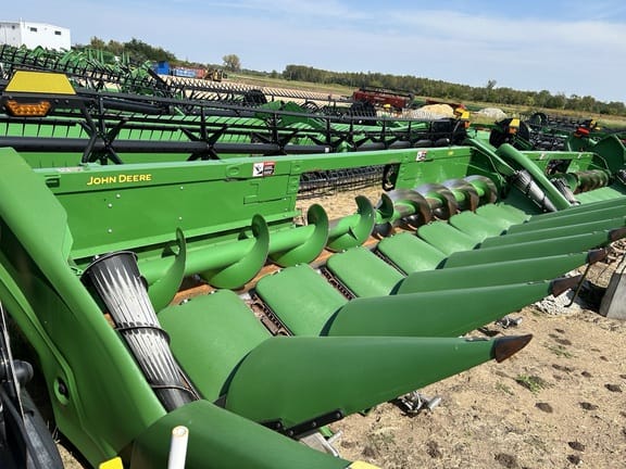 2022 John Deere C8R Equipment Image0