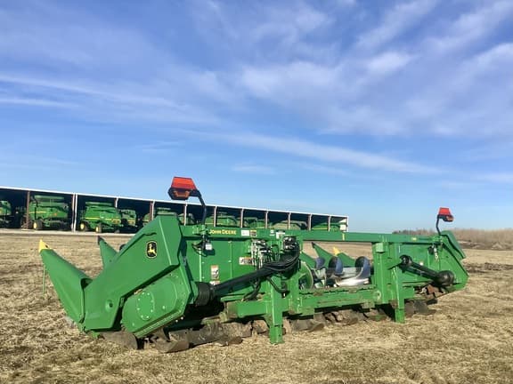 Image of John Deere C8R equipment image 2