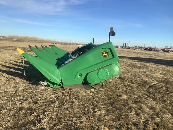 Image of John Deere C8R equipment image 3