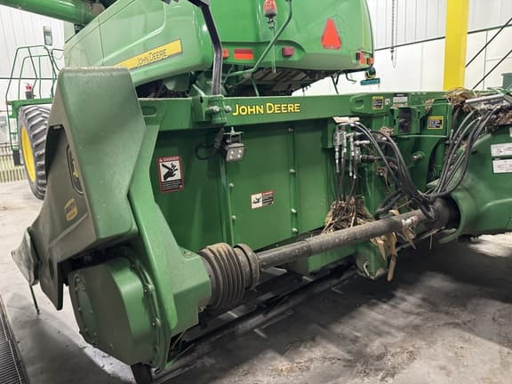 Image of John Deere C8R equipment image 3