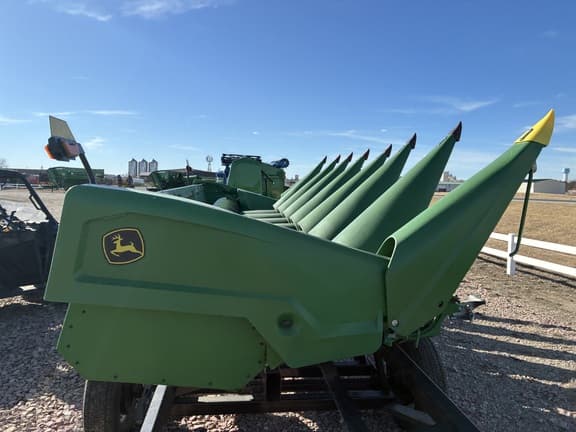 Image of John Deere C8R equipment image 2