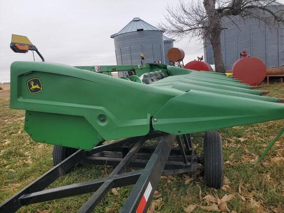 Image of John Deere C8R equipment image 1