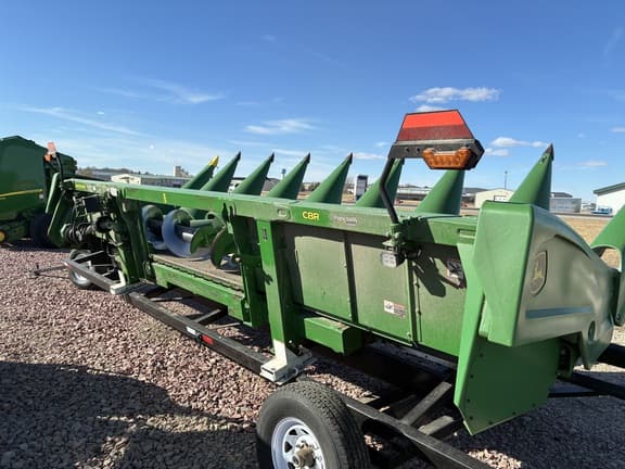 Image of John Deere C8R equipment image 3