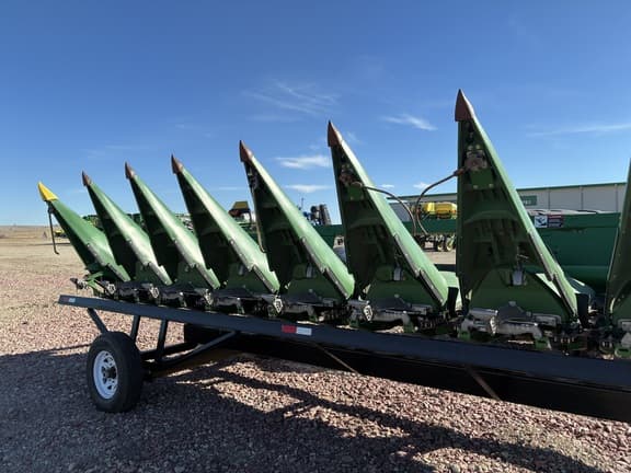 Image of John Deere C8R equipment image 1