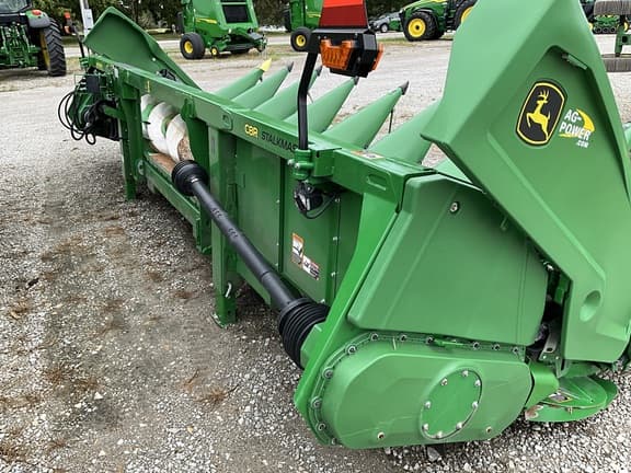 Image of John Deere C8R equipment image 2