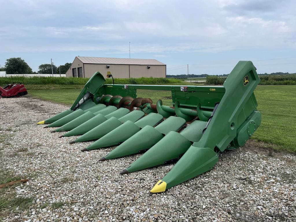 2022 John Deere C8R Equipment Image0