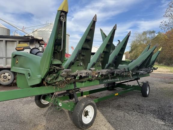 Image of John Deere C8R equipment image 2