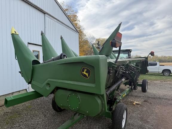 Image of John Deere C8R Primary image