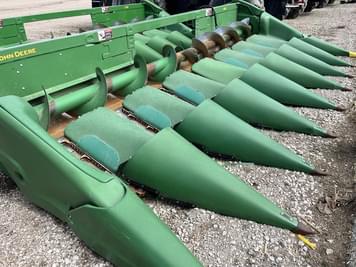 Main image John Deere C8R