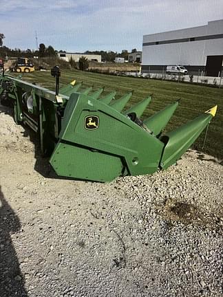 Image of John Deere C8R equipment image 2