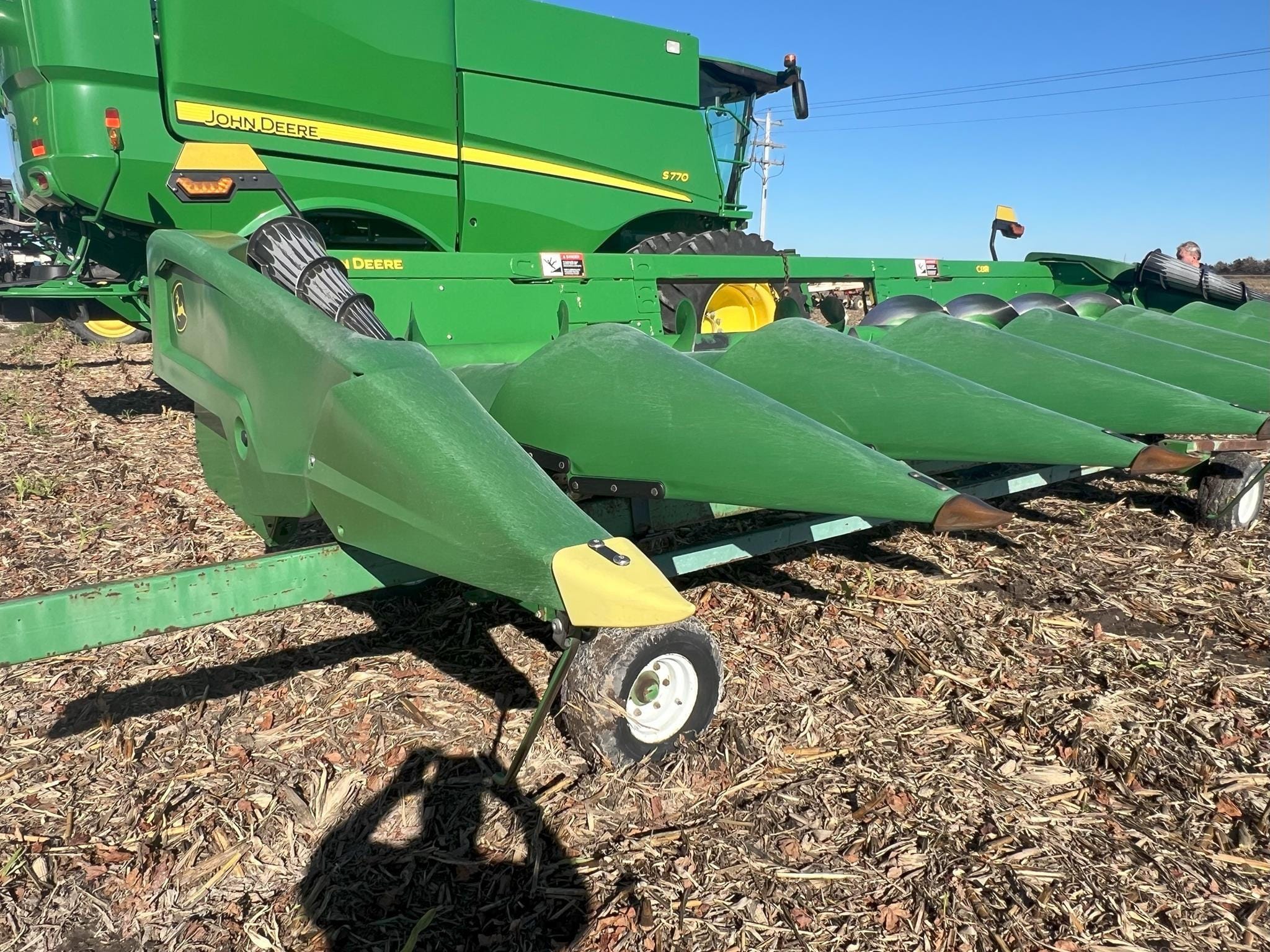 Main image John Deere C8R