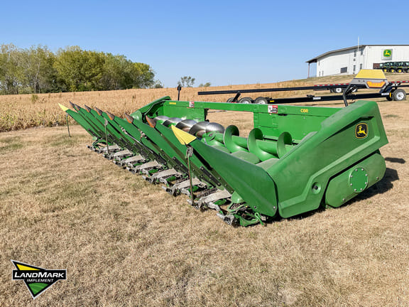 Main image John Deere C8R