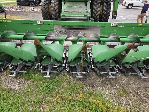 Image of John Deere C8R equipment image 4